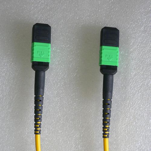 8 Fiber MPO/APC MPO/APC 9/125 OS2 Singlemode Patch Cable